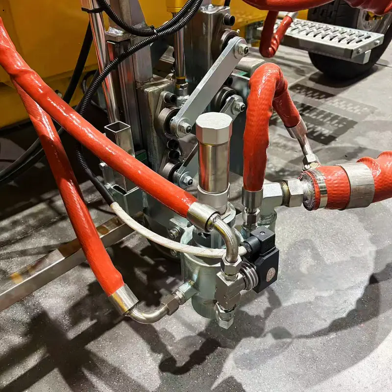 MYL-500TP driving type thermoplastic spray road marking machine